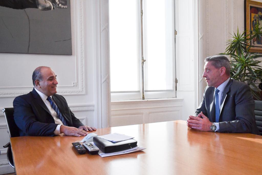 Gobernador Arcioni manzur