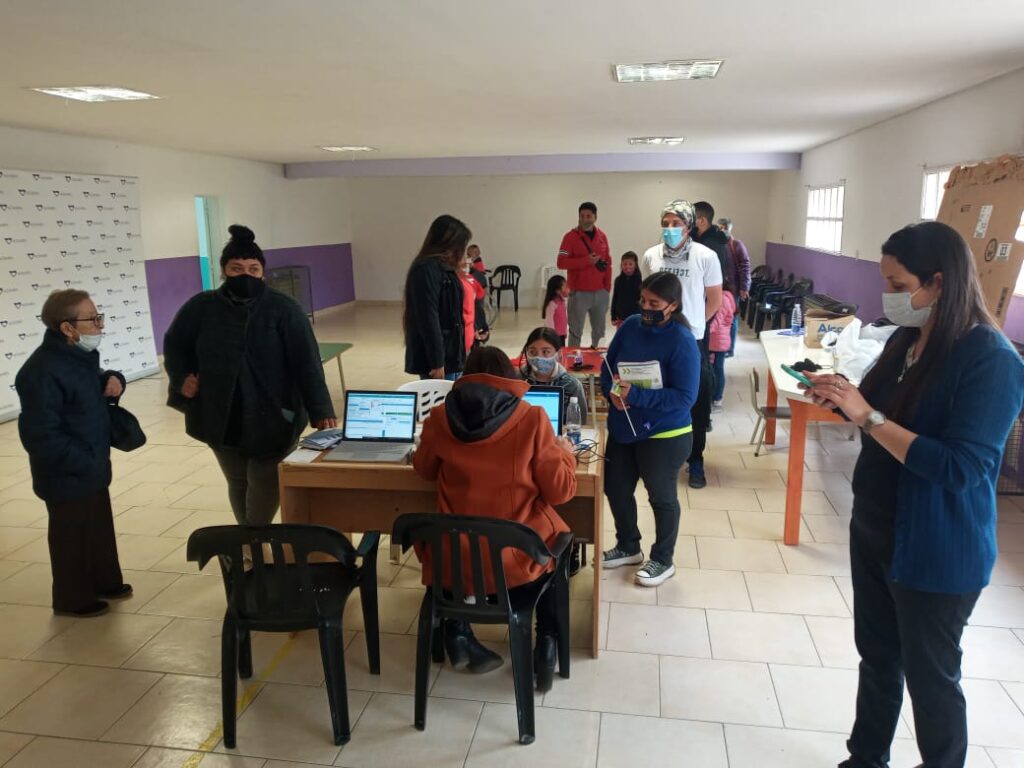 El Hospital Regional y el Instituto Médico Altamira realizaron una jornada de atención a la salud en Río Mayo