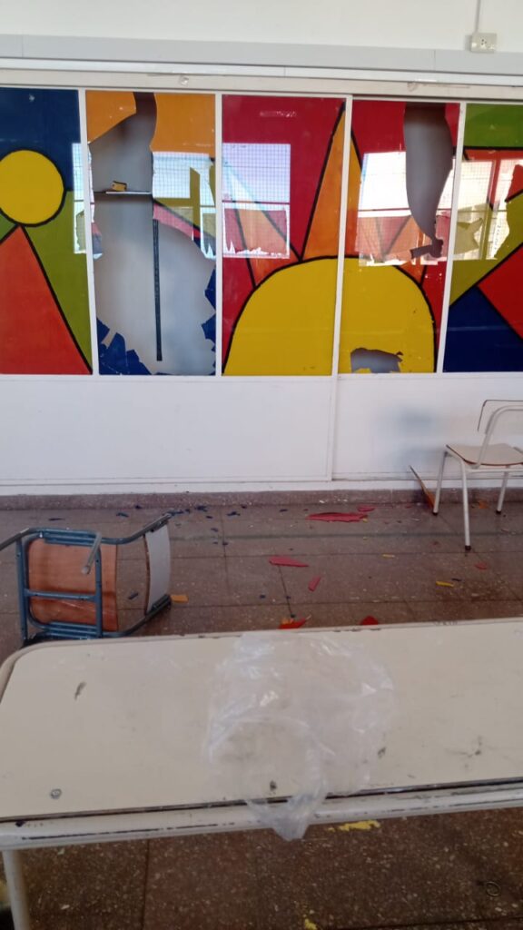 Fiesta Clandestina y destrozos en el Perito Moreno