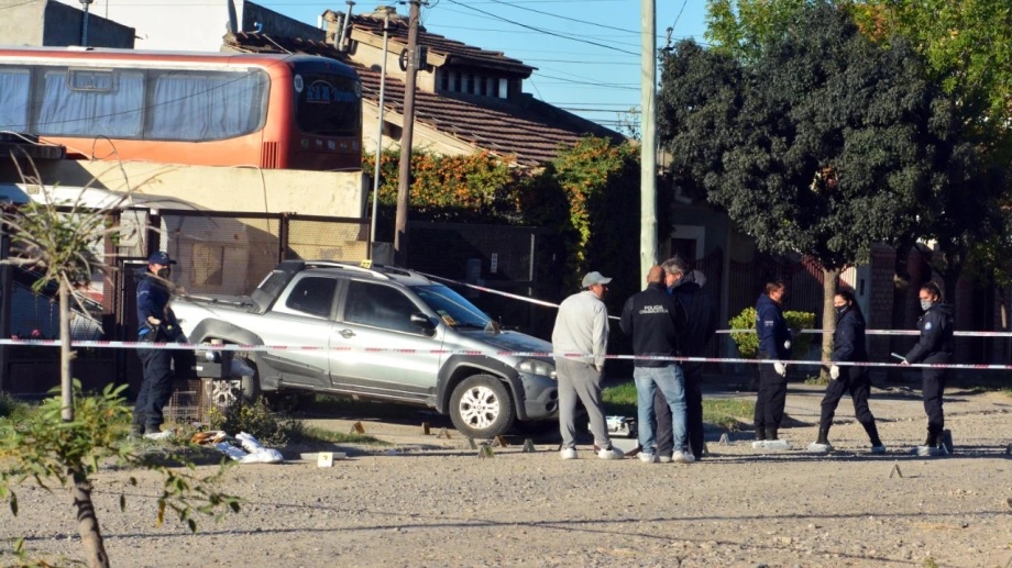 Intento de Robo en Viedma culminó con Policía Federal, su hijo y el ladron culminaron heridos