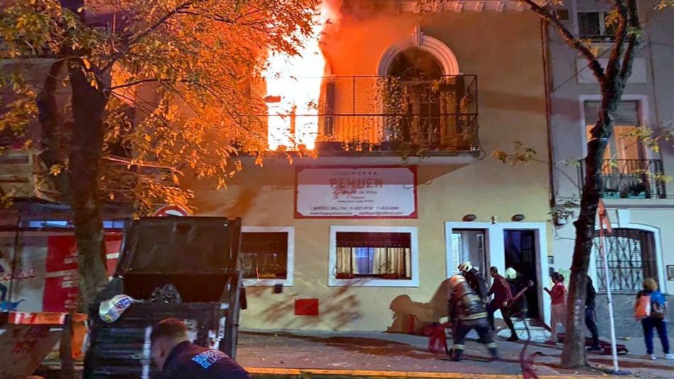 Incendio en Geriátrico de Villa Urquiza Se escuchaban los gritos de ayuda desde adentro