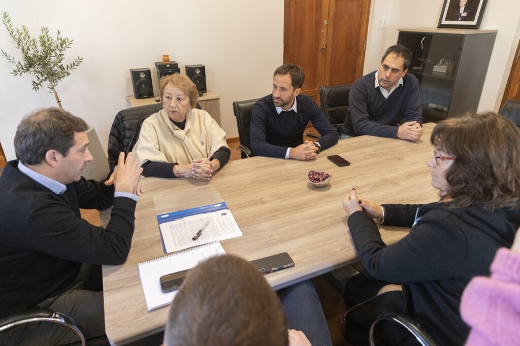 Firma convenio con UNPSJB