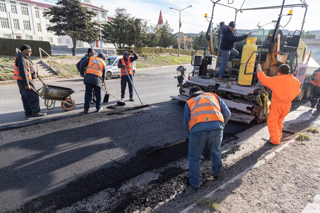 tareas de repavimentacion en ruta 3