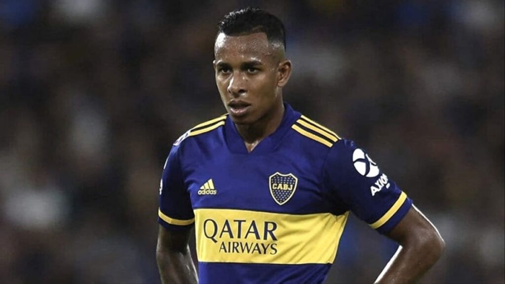 Villa irá a juicio por violencia de género