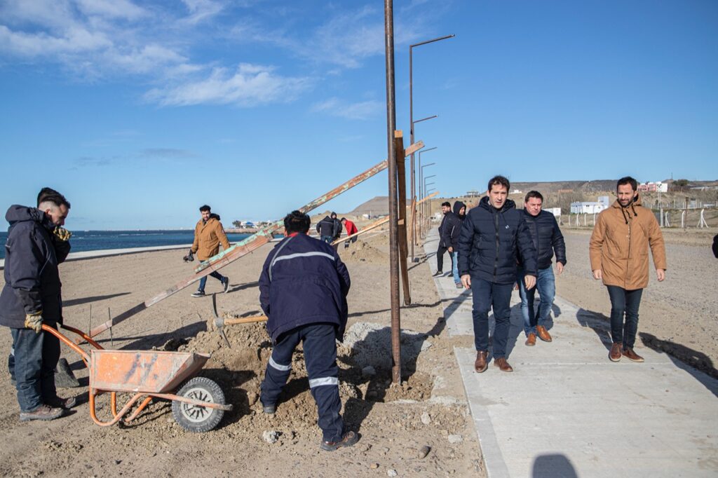 Pavimentación y Recorrida por Camino Ara San Juan