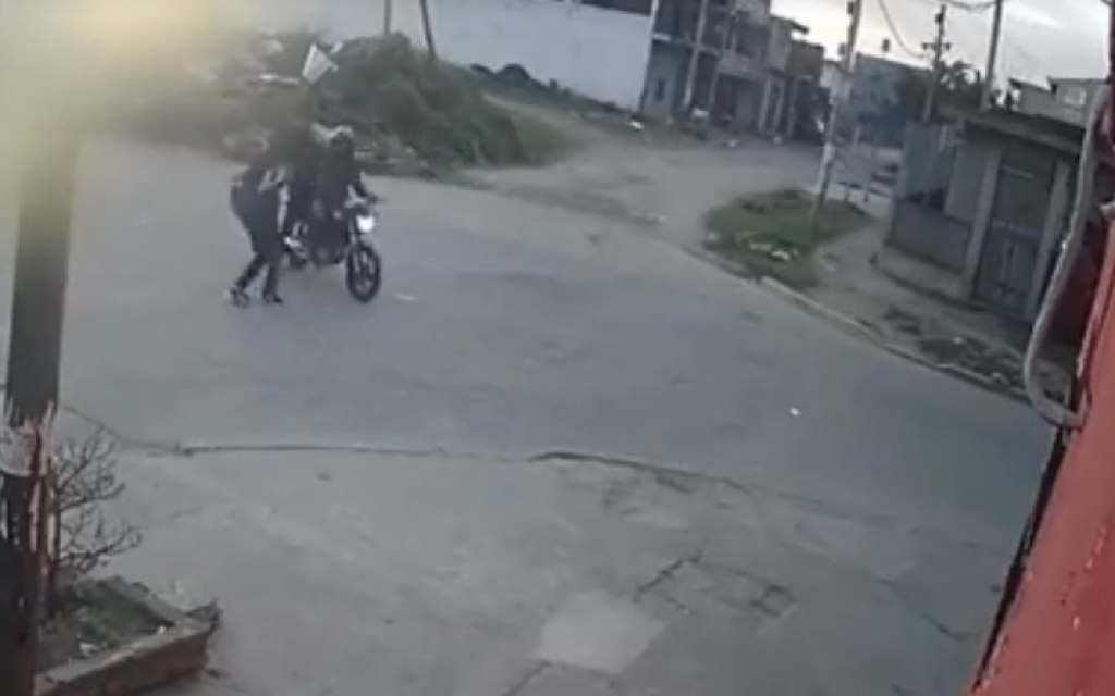 motochorros balearon a joven de 15 años