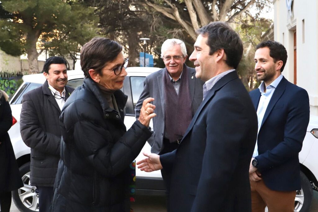 Luque con embajadora