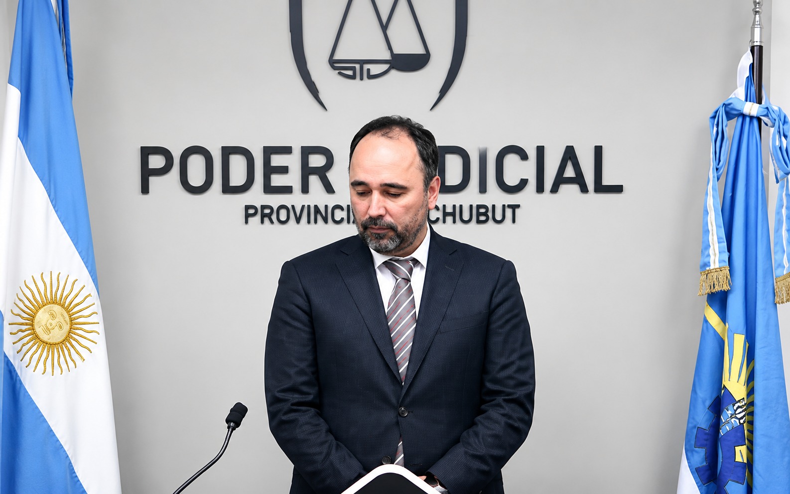 Alejandro Varas